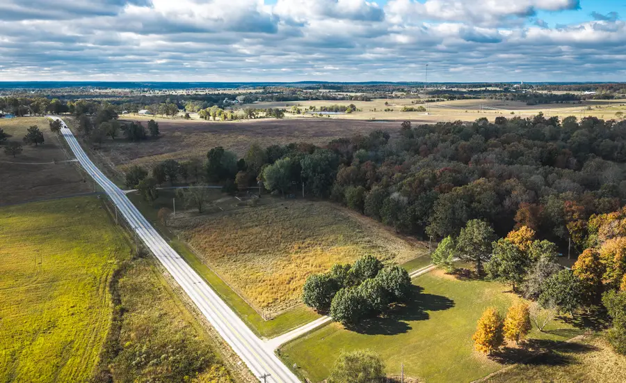 27860 State Highway 32, Lebanon, MO 65536 - #2