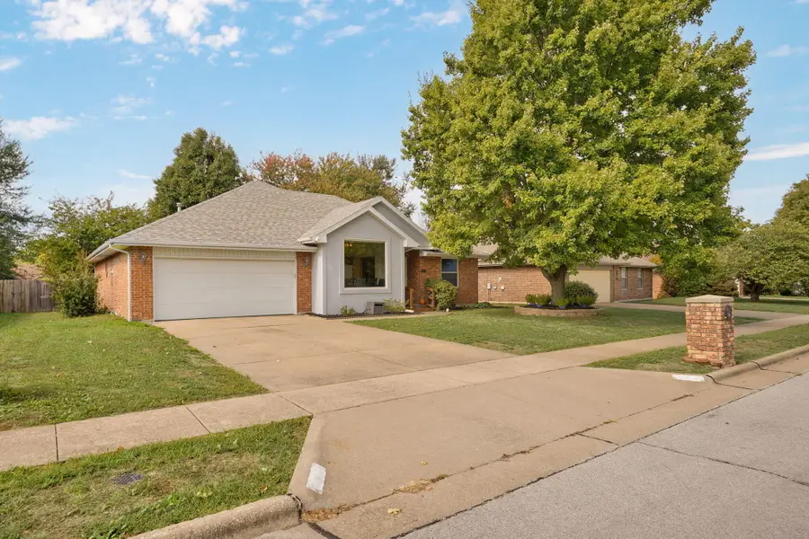 3619 S Lexus Avenue, Springfield, MO 65807 - #2