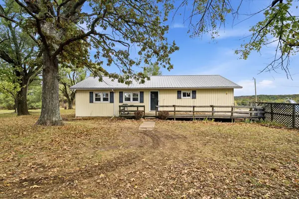 7625 Newkirk Road, Mountain Grove, MO 65711