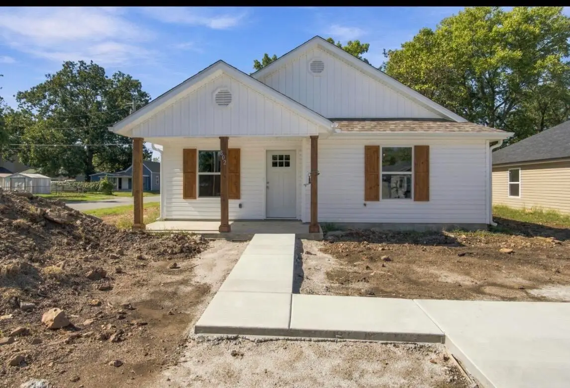 000 N Walker Street, Webb City, MO 64870 - #1