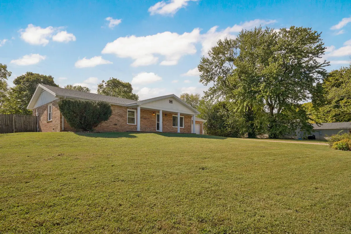 630 E Kay Street, Republic, MO 65738 - #1