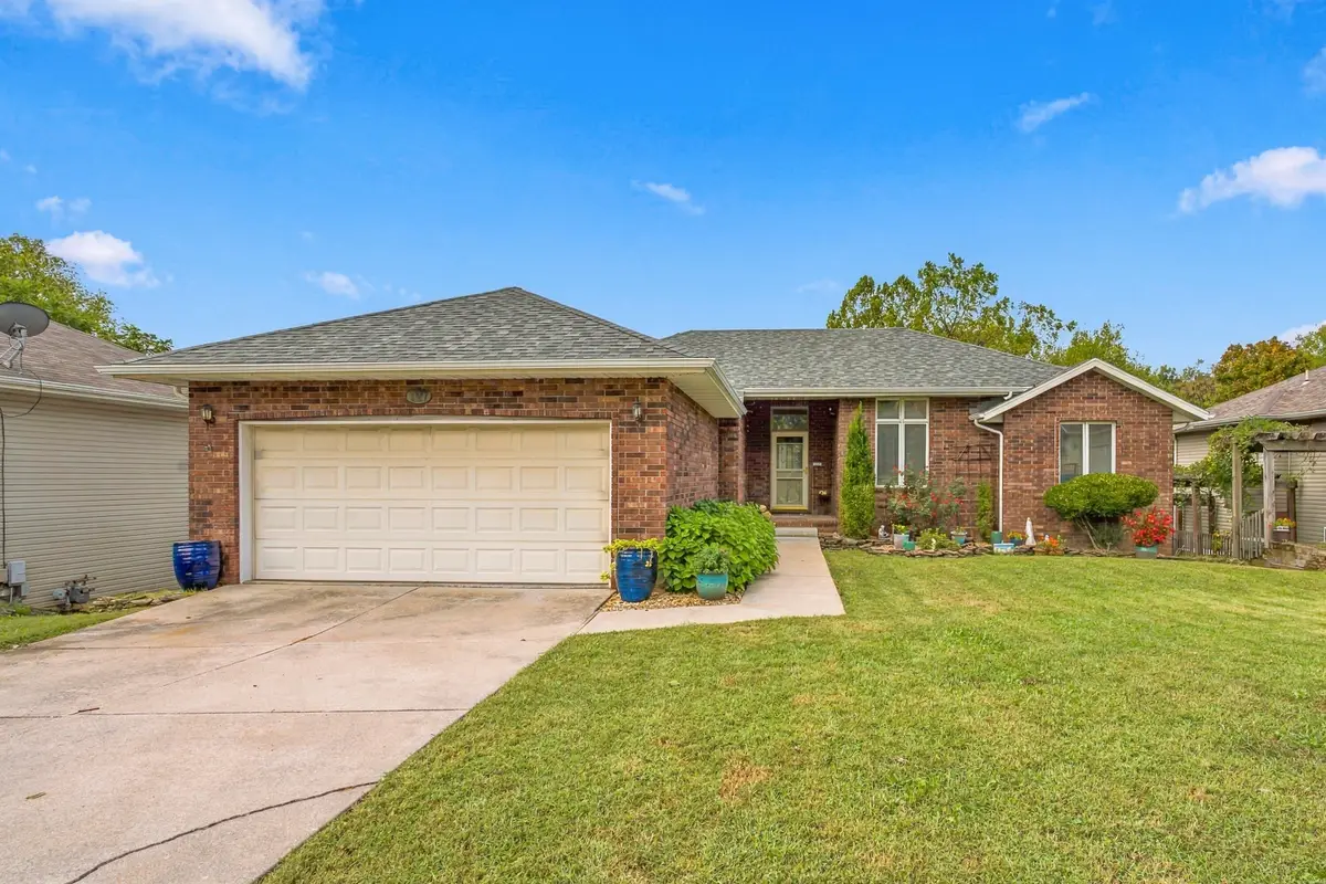 3327 S Lakeside Avenue, Springfield, MO 65804 - #1