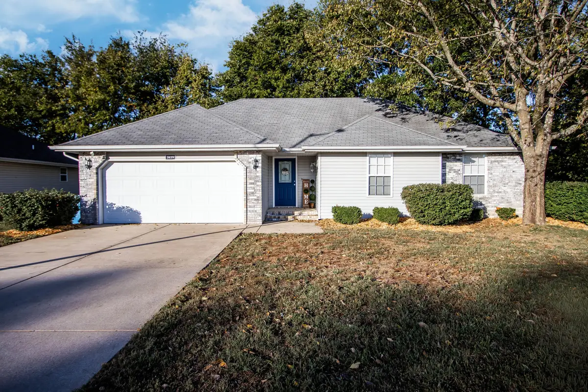 3839 S El Salvador Avenue, Springfield, MO 65807 - #1