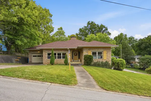 517 W Hickory Street, Neosho, MO 64850