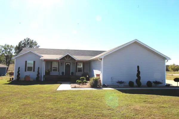 5492 S 250th Road, Buffalo, MO 65622