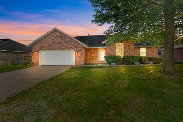 504 S Sarah Avenue, Republic, MO 65738