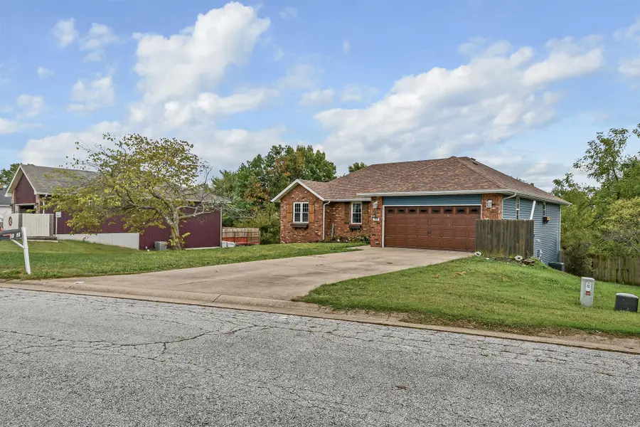 212 W Tyler Drive, Ozark, MO 65721 - #3