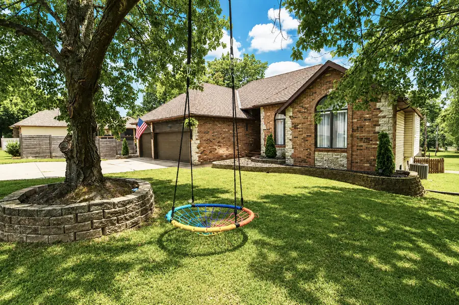 4916 S Buckingham Lane, Springfield, MO 65810 - #3