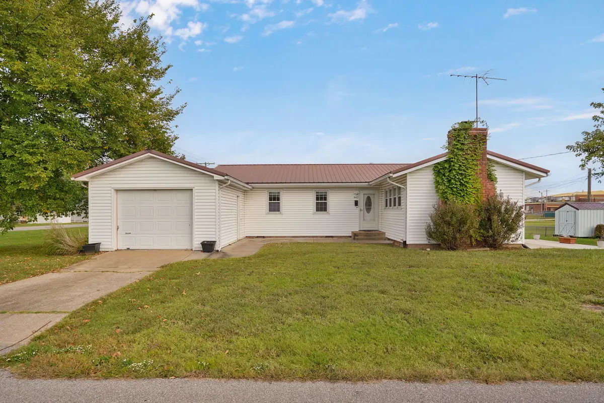 443 W Division Street, Mount Vernon, MO 65712 - #1
