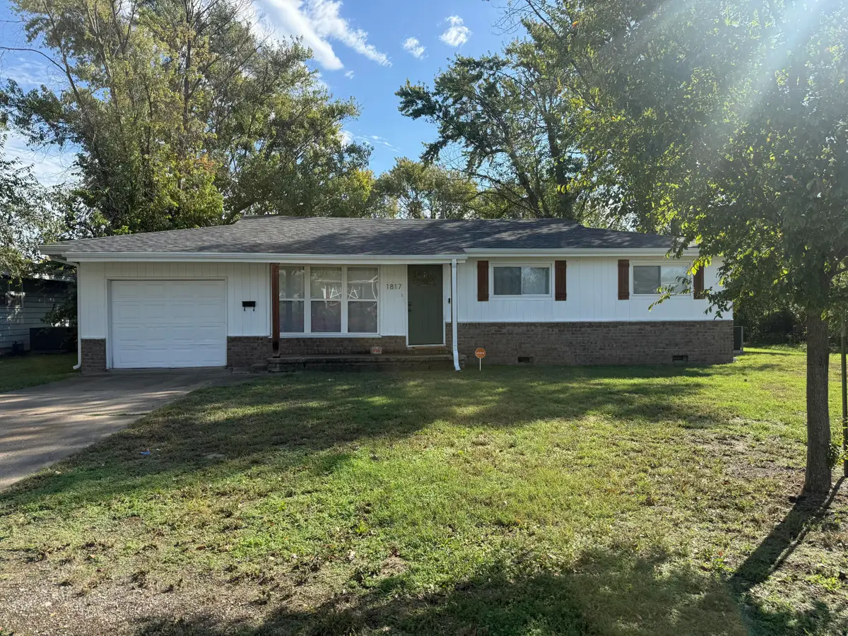 1817 S Minnesota Avenue, Joplin, MO 64804 - #1