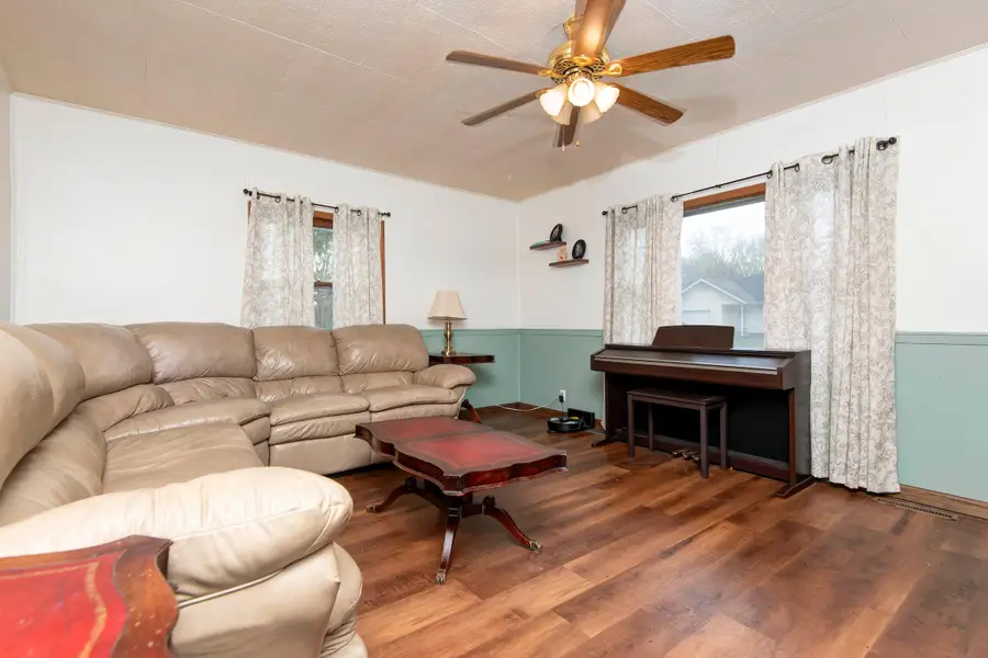 718 W Woodbine Road, Ash Grove, MO 65604 - #3