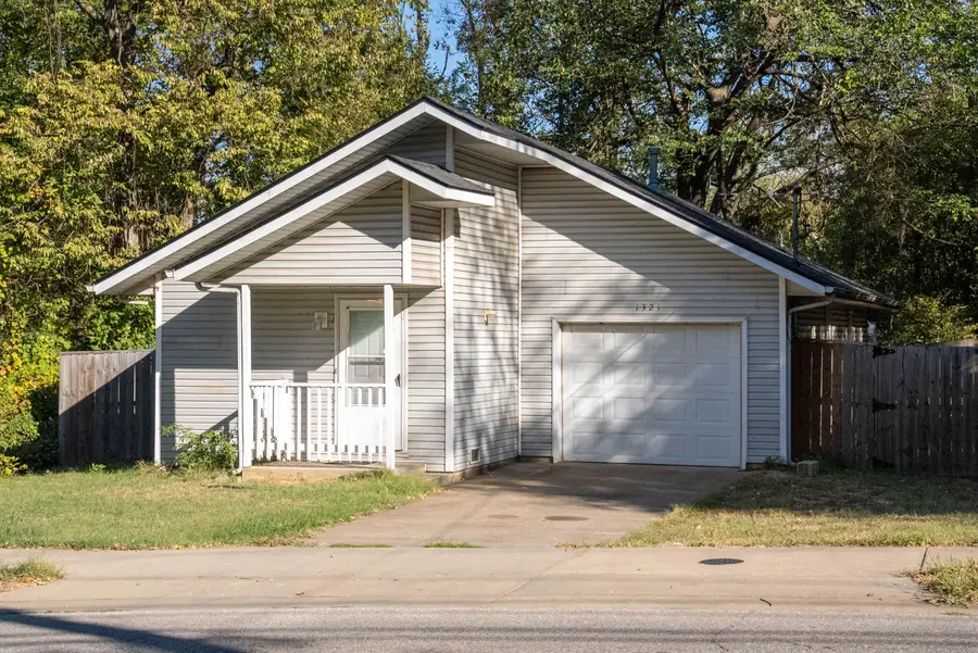 1321 W Talmage Street, Springfield, MO 65803 - #2