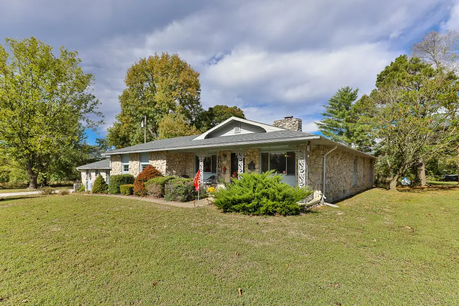 519 W South Street, Bolivar, MO 65613 - #2