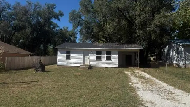 819 S Golden Avenue, Springfield, MO 65802 - #1