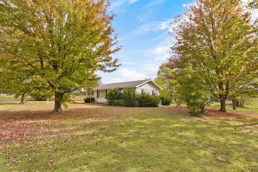 1224 E Church Street, Aurora, MO 65605 - #3