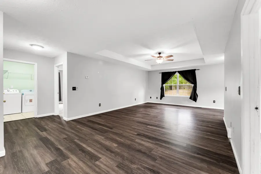 829 E Locust Street, Bolivar, MO 65613 - #2