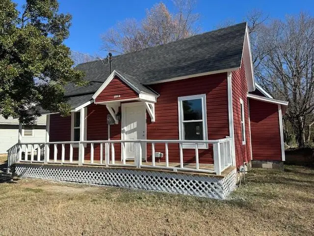 1010 N Dickerson Avenue, Springfield, MO 65803 - #1