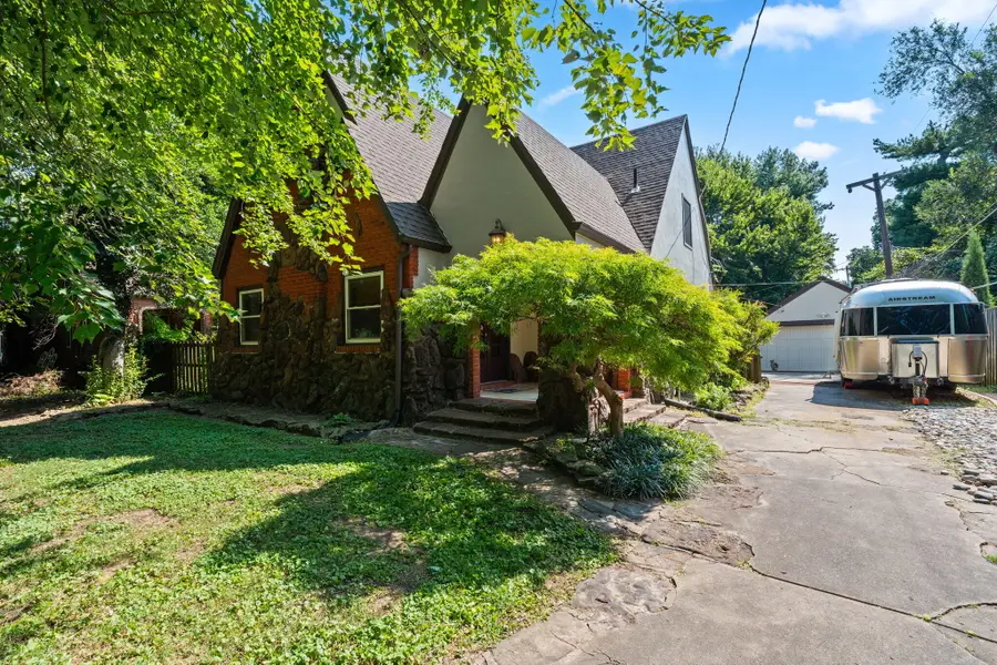 1710 S Kimbrough Avenue, Springfield, MO 65807 - #2