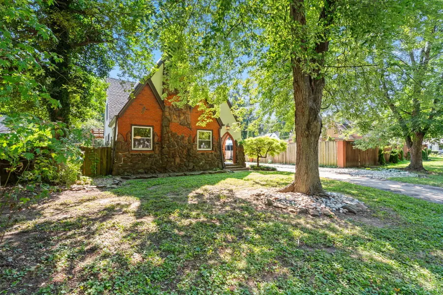 1710 S Kimbrough Avenue, Springfield, MO 65807 - #3