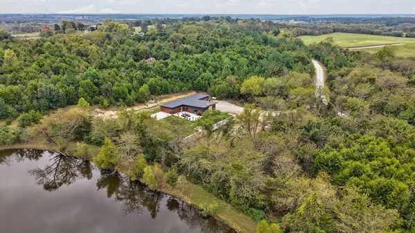 382 Beulah Creek Drive, Marshfield, MO 65706