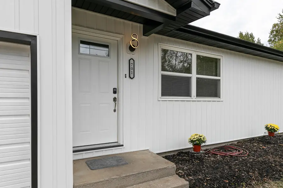 701 S Warren Avenue, Springfield, MO 65802 - #2