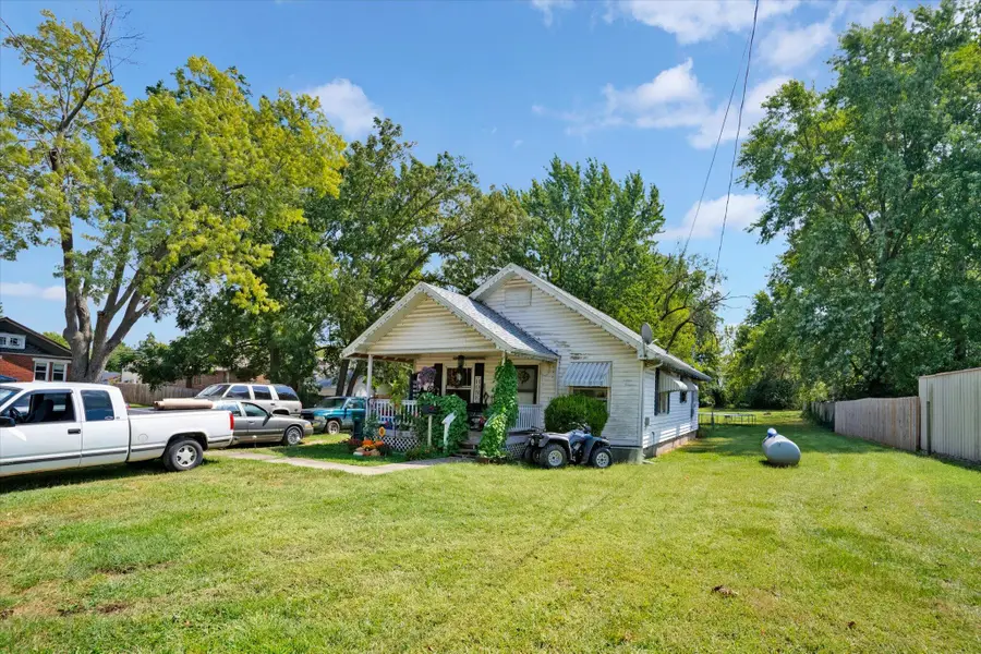 108 W Hickory Street, Bolivar, MO 65613 - #3