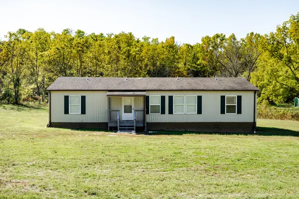 3715 Farm Road 2190, Exeter, MO 65647