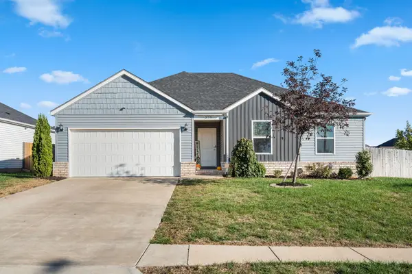 379 W Barcelona Street, Republic, MO 65738