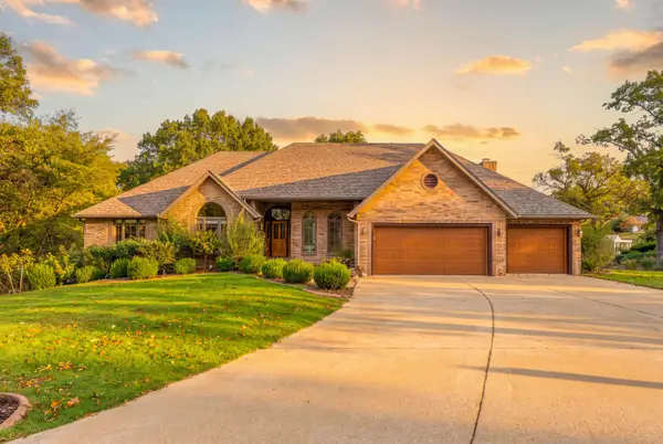 110 Woodleigh Road, Branson, MO 65616