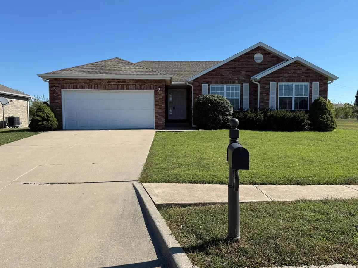 901 Tracy Lane, Mount Vernon, MO 65712 - #1