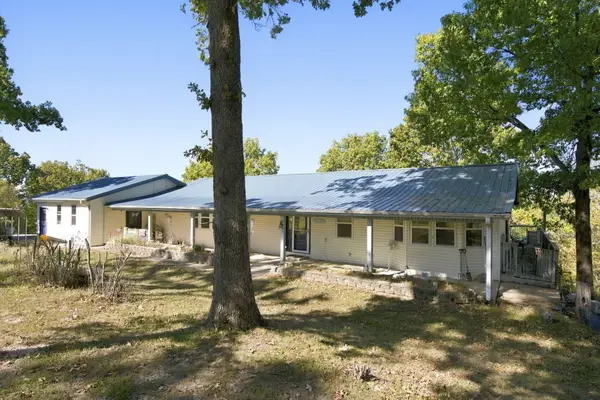 141 Edgewood Drive, Ridgedale, MO 65739