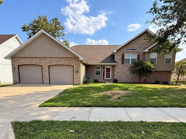 510 E Grace Street, Republic, MO 65738