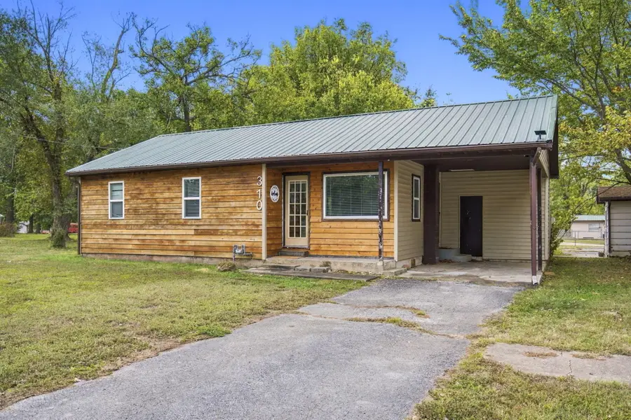 310 E Oak Street, Stockton, MO 65785 - #3