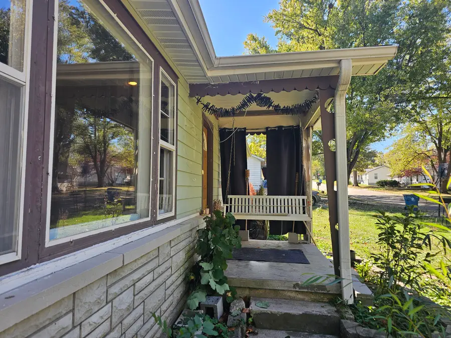 304 S 8th Street, Ozark, MO 65721 - #2