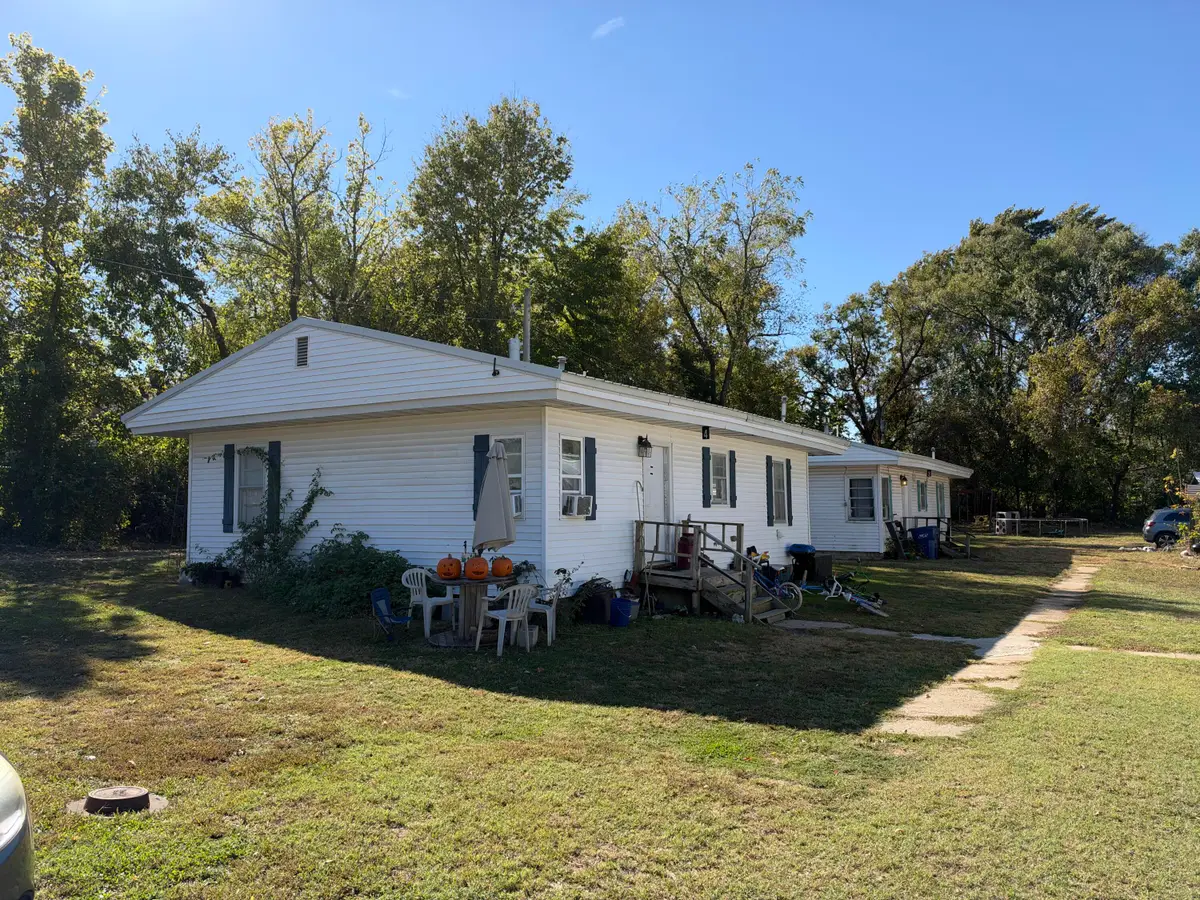 209 N Hamilton Avenue, Mansfield, MO 65704 - #1