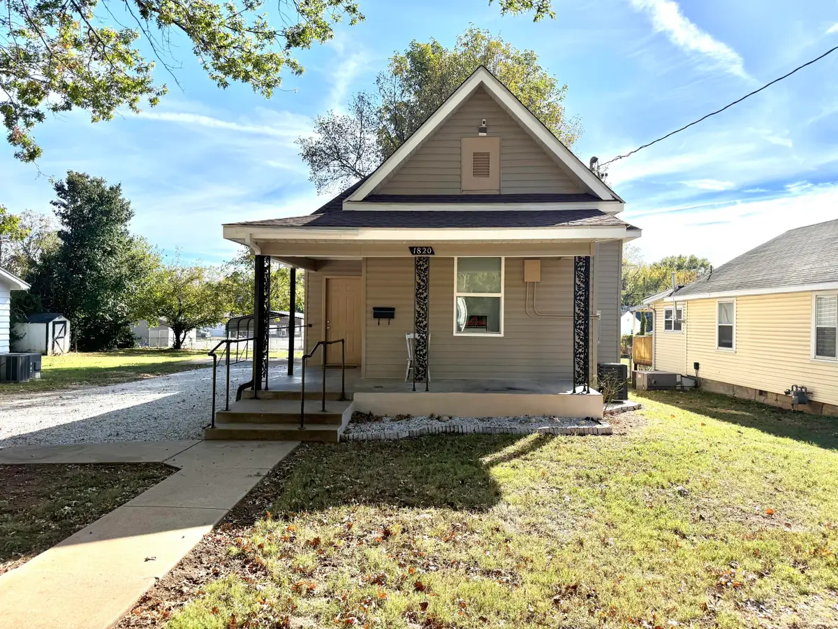 1820 W Olive Street, Springfield, MO 65802 - #1
