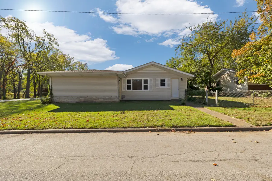 805 S Barnes Avenue, Springfield, MO 65802 - #2