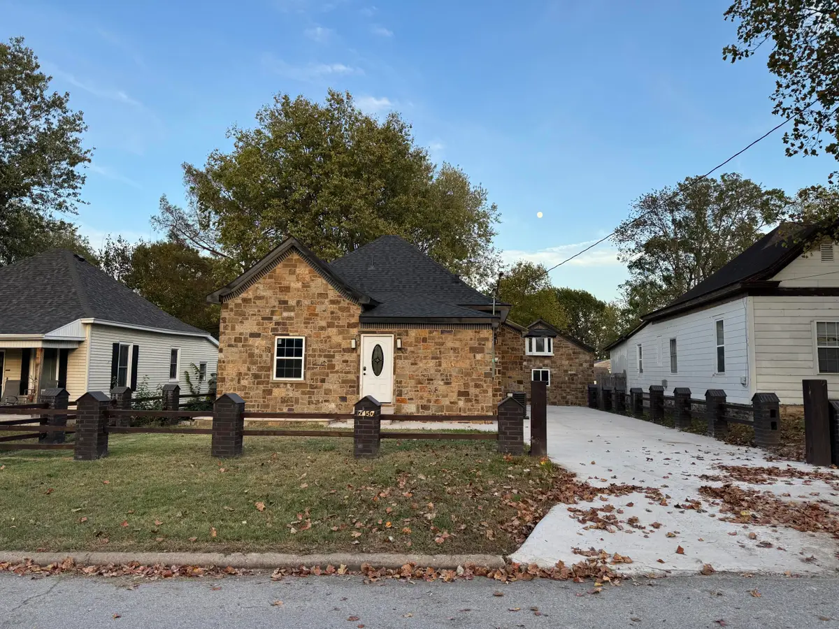 2450 N Lyon Avenue, Springfield, MO 65803 - #1