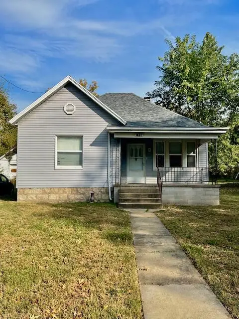821 W Scott Street, Springfield, MO 65802