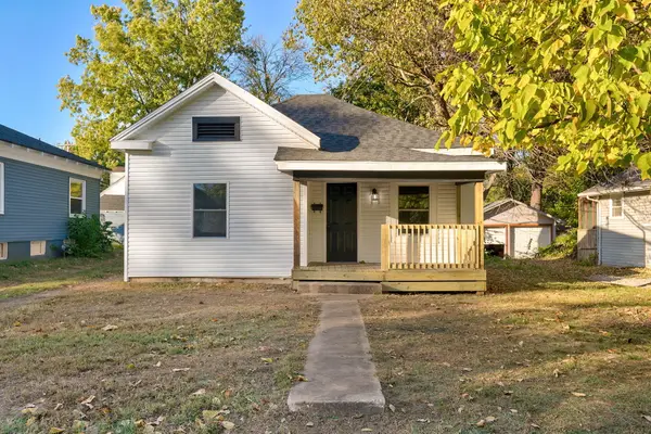 1467 E Cairo Street, Springfield, MO 65802
