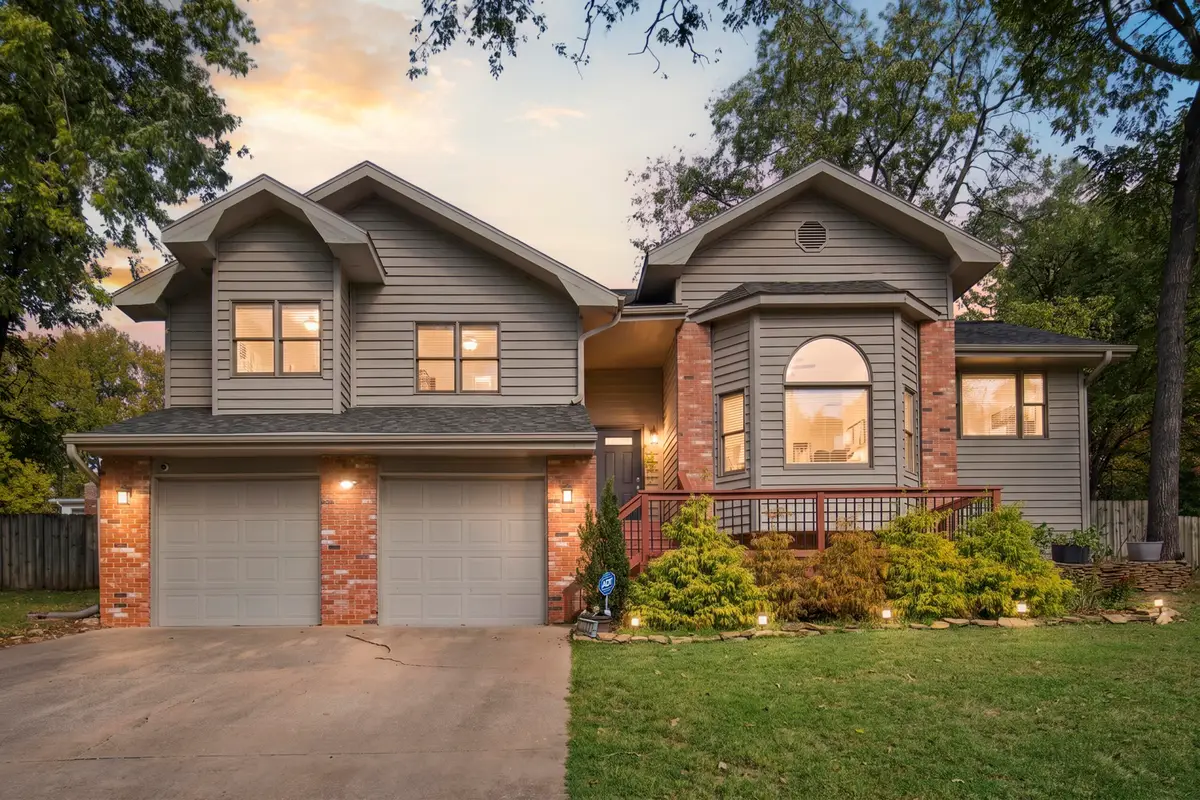 1943 E Buena Vista Street, Springfield, MO 65804 - #1