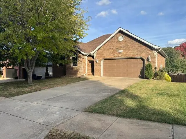 5746 S Fox Hollow Avenue, Springfield, MO 65810 - #2