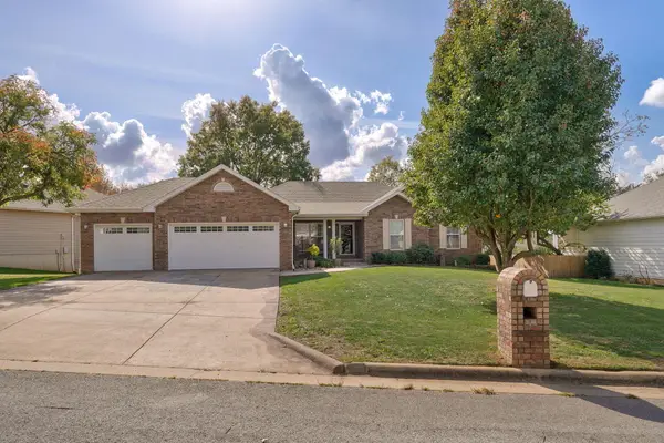 3660 E Bowman Street, Springfield, MO 65809