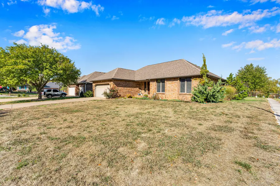 1385 W Evans Street, Springfield, MO 65810 - #3