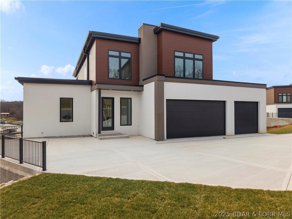 6 Forest Lake Circle, Lake Ozark, MO 65049 BHGRE