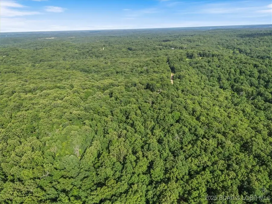 694 Warbonnet Road, Roach, MO 65787 - Image #2