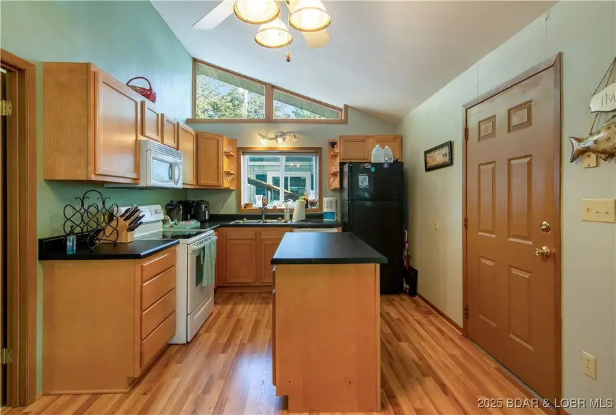 8 Walnut Court, Lake Ozark, MO 65049 - Image #3