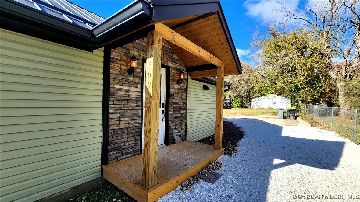 409 E Mcnair Street, Versailles, MO 65084 - Image #1