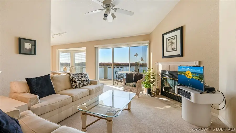 320 Regatta Bay Circle #4A, Lake Ozark, MO 65049 - Image #2
