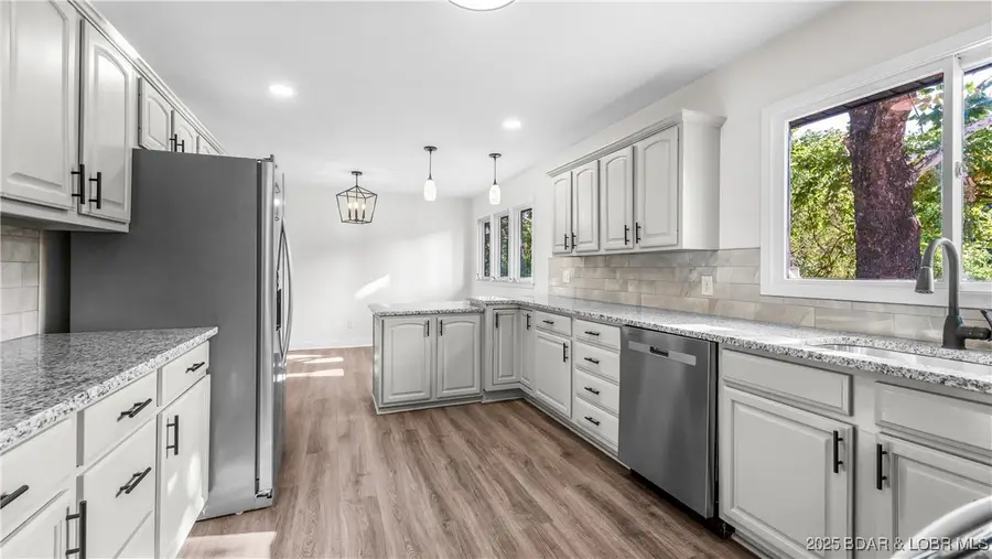 112 Township Road, Camdenton, MO 65020 - Image #2